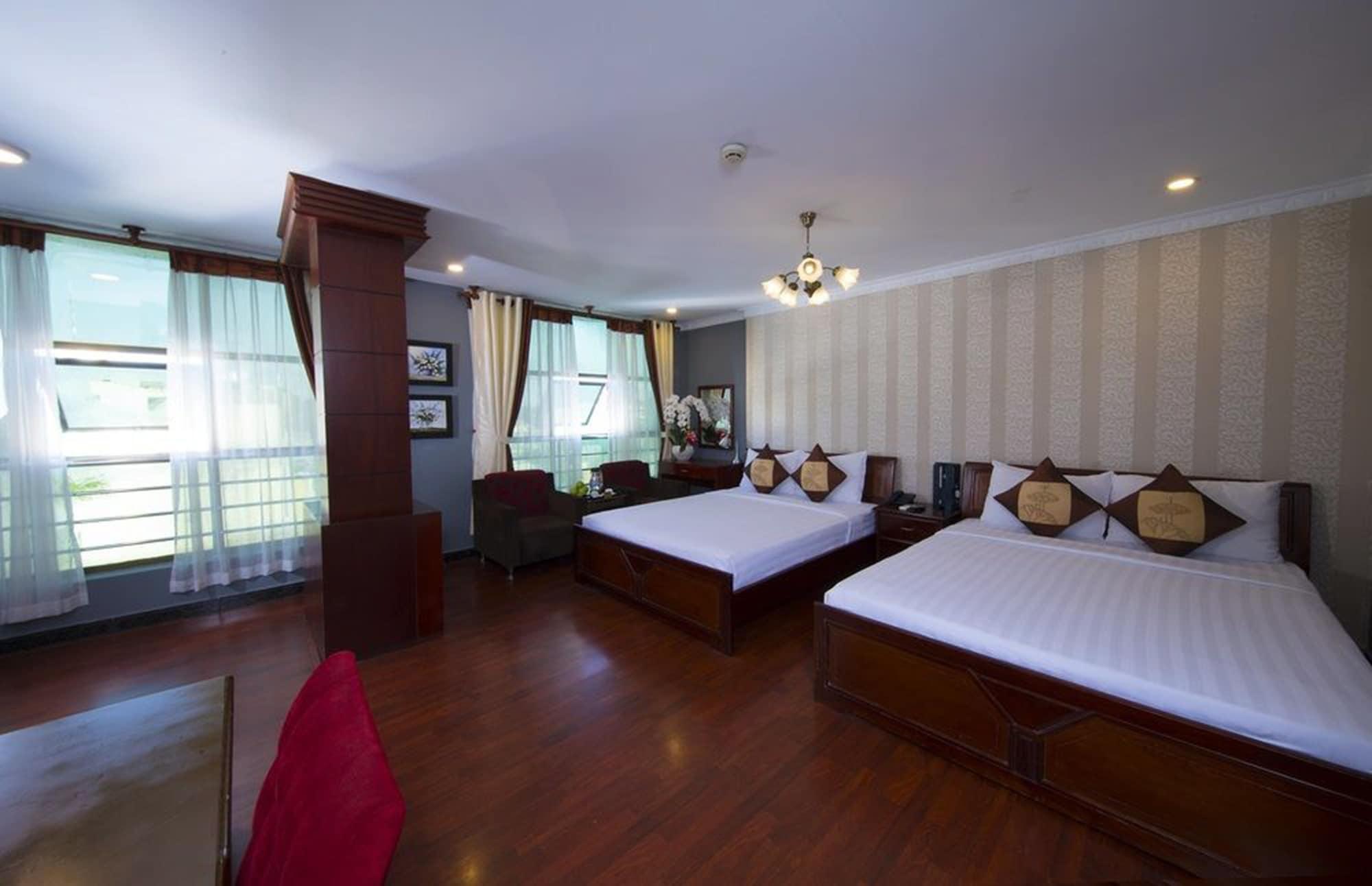 Good Vibes Central Hotel Хошимин Екстериор снимка