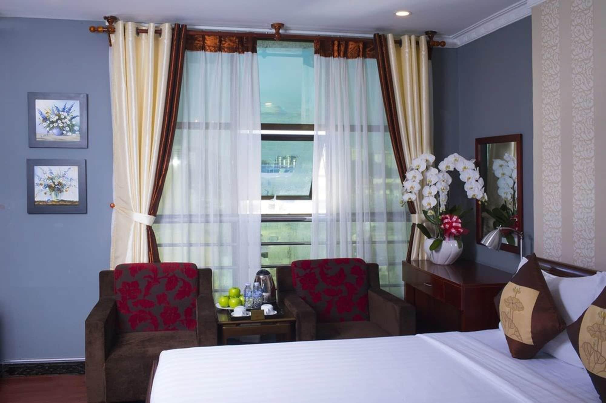 Good Vibes Central Hotel Хошимин Екстериор снимка