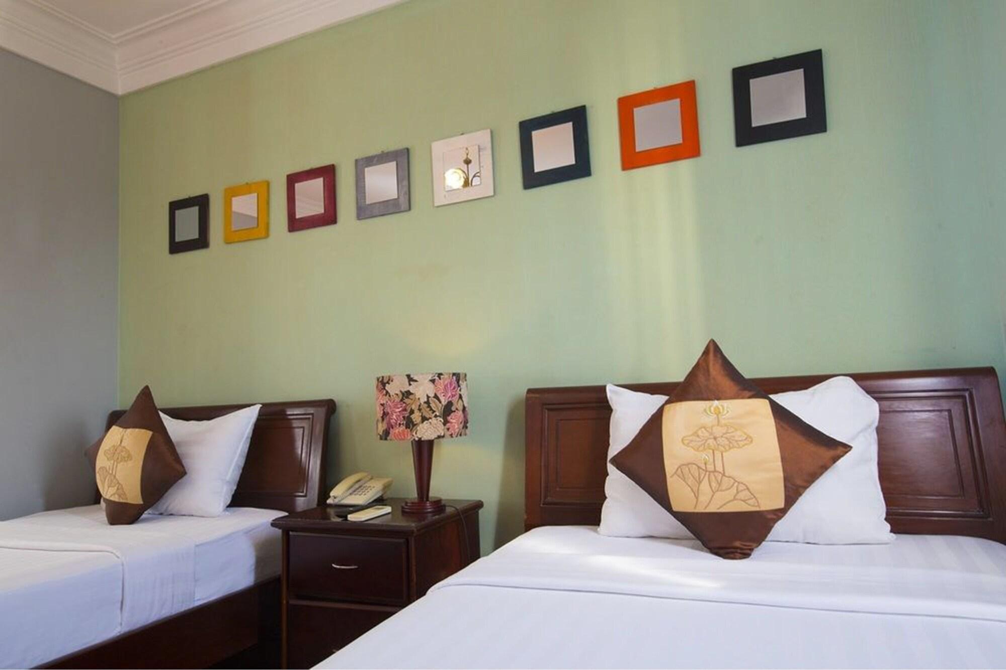 Good Vibes Central Hotel Хошимин Екстериор снимка