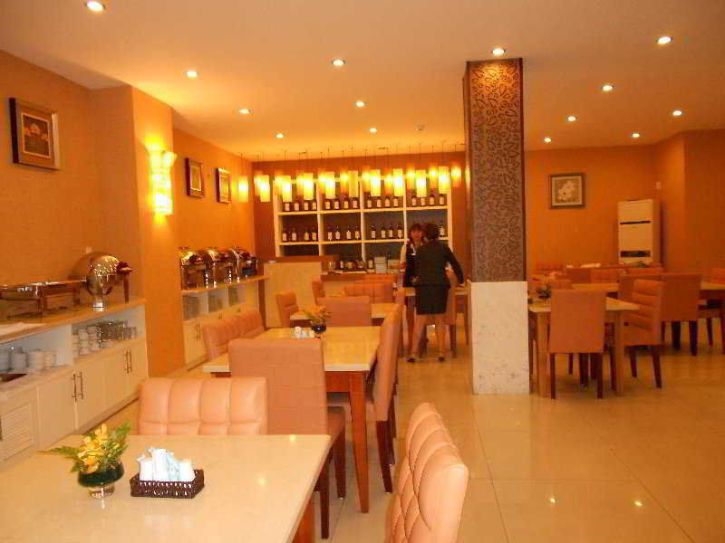Good Vibes Central Hotel Хошимин Екстериор снимка